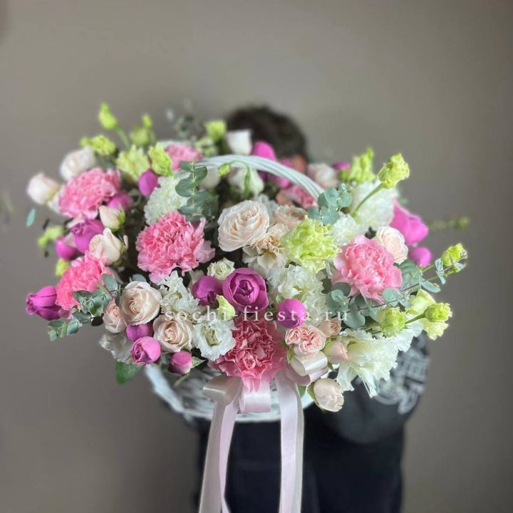 Корзина "Яркая" в Астрахани