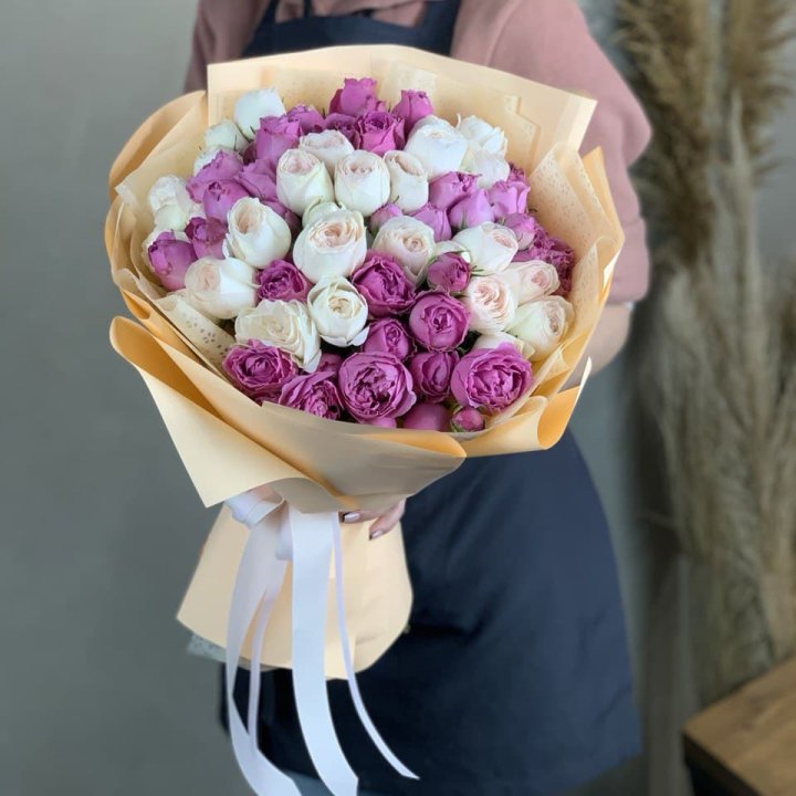 Букет кустовых роз Джулиана в Астрахани