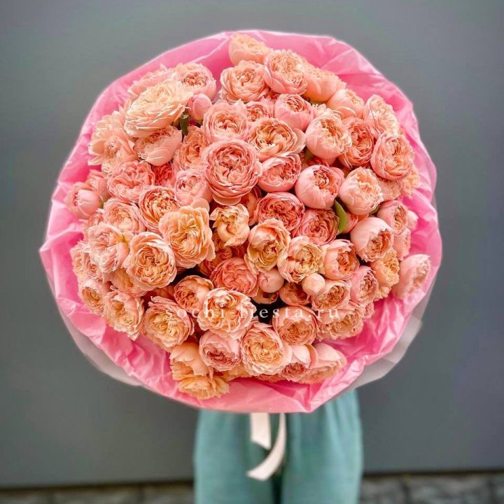 Букет кустовых пионовидных роз Джульетта "Принцесса" в Астрахани