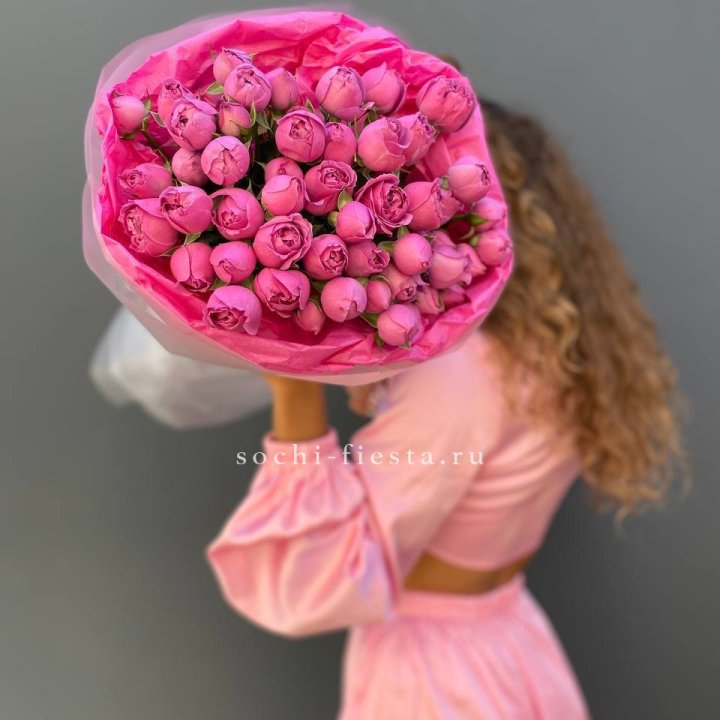 Букет из пионовидных роз  в Астрахани