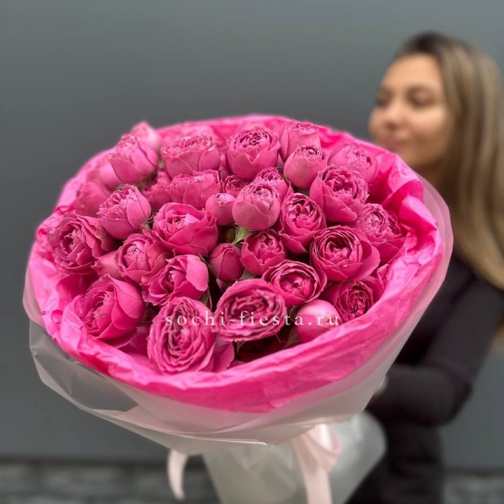 Букет из пионовидных роз  в Астрахани