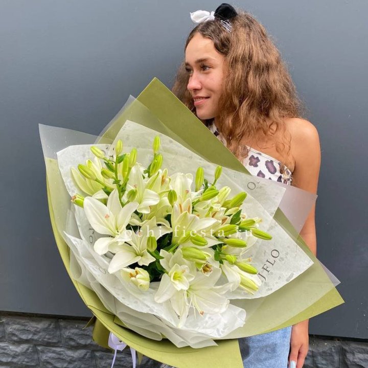 Букет  лилий "Изумруд" в Астрахани