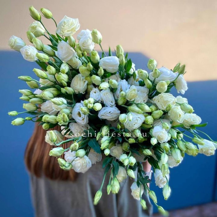 Охапка эустомы в Астрахани