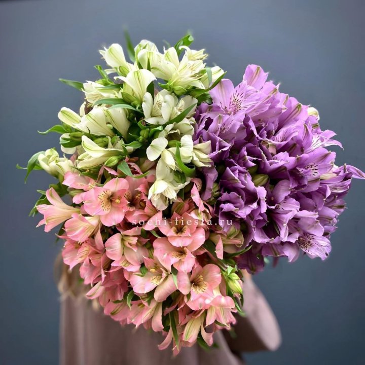 Охапка Альстромерии в Астрахани