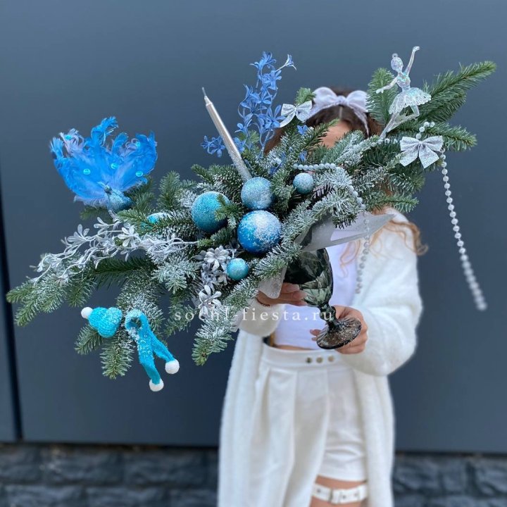 Композиция в бокале голубая в Астрахани