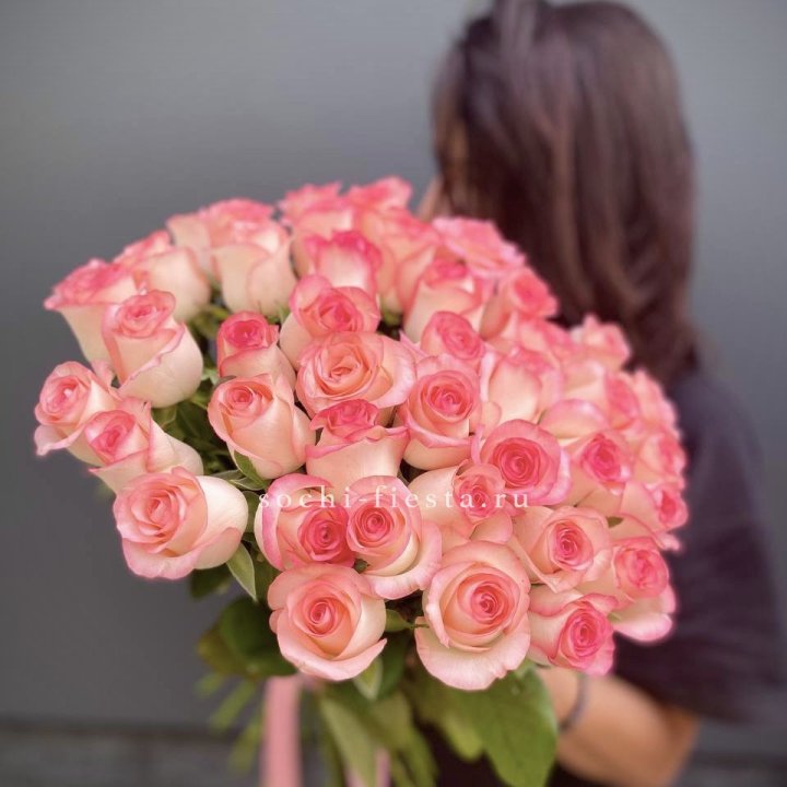 Охапка Роз Джумилия в Астрахани