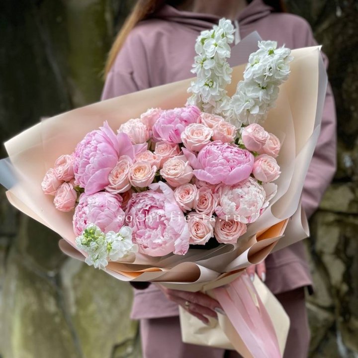 Букет с пионами №1 в Астрахани