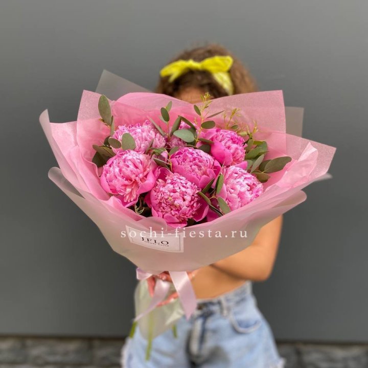 7 ярких пионов в оформлении в Астрахани