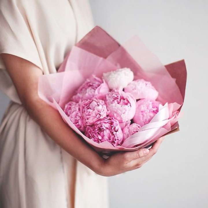 9 зефирных пионов в Астрахани