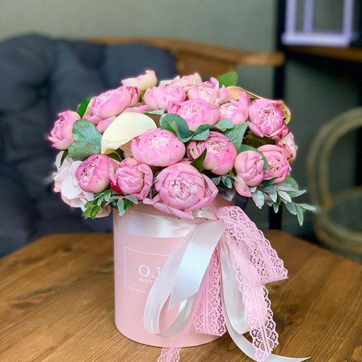 Композиция с пионами №1 в Астрахани