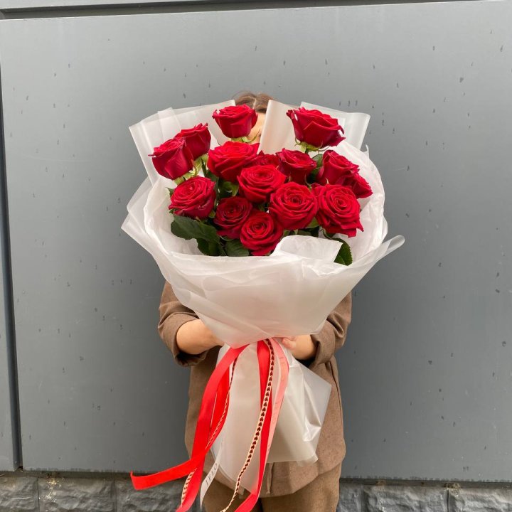 15 высоких роз  в Астрахани