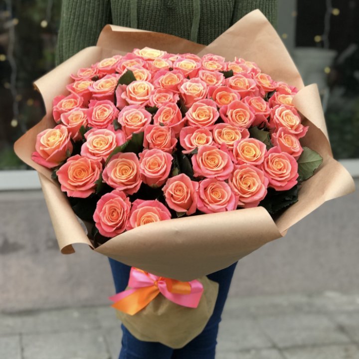 55 роз мисс пигги в Астрахани