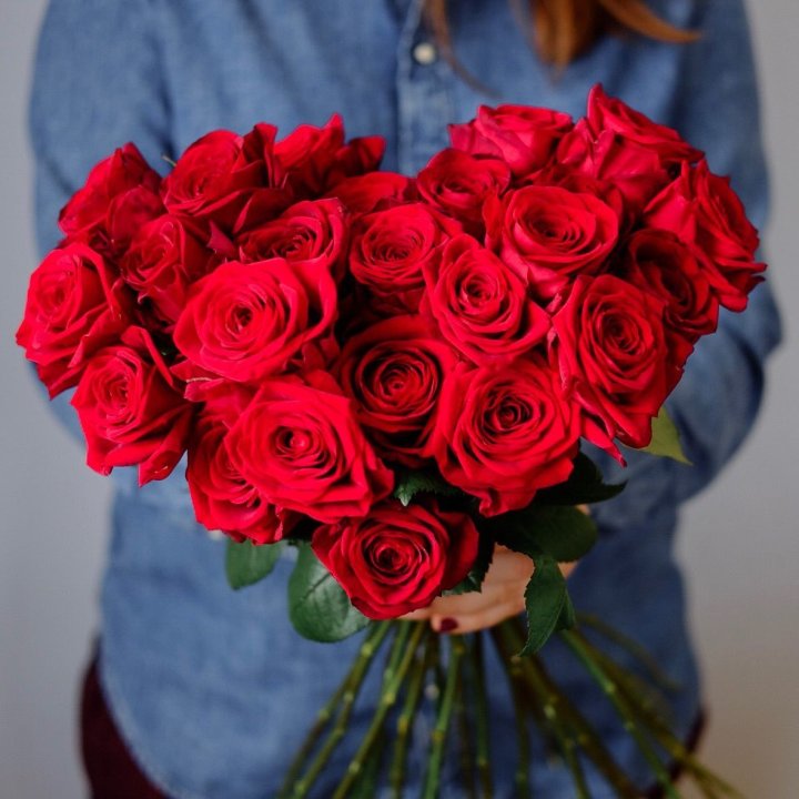25 красных роз в Астрахани