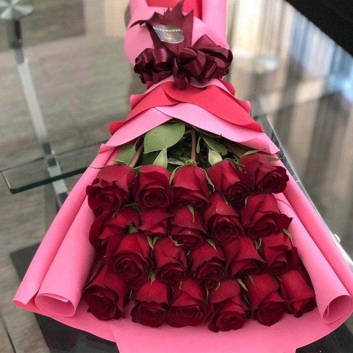21 красная роза "Элеганс" в Астрахани