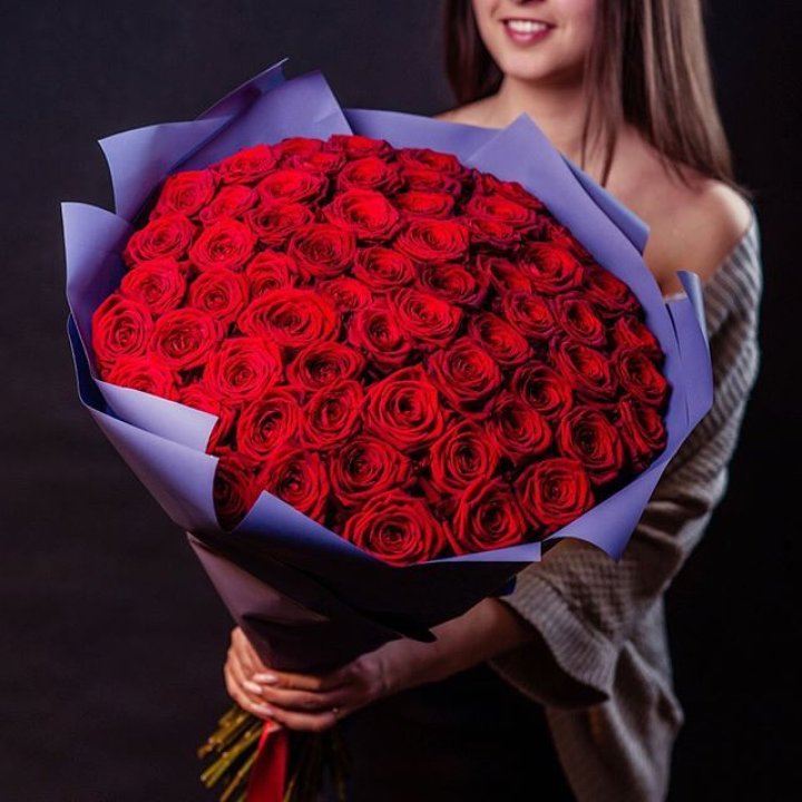 71 красная роза в Астрахани