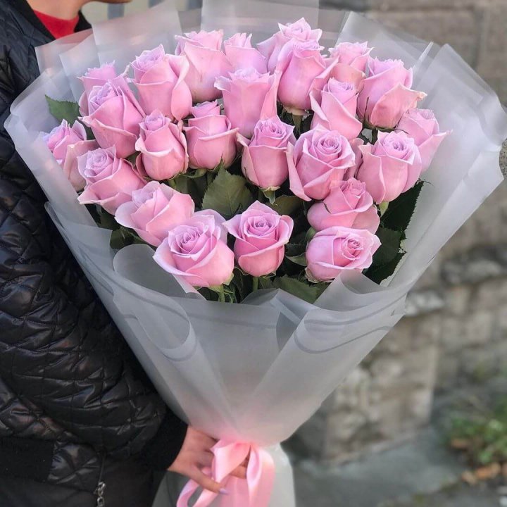 25 высоких розовых роз в Астрахани
