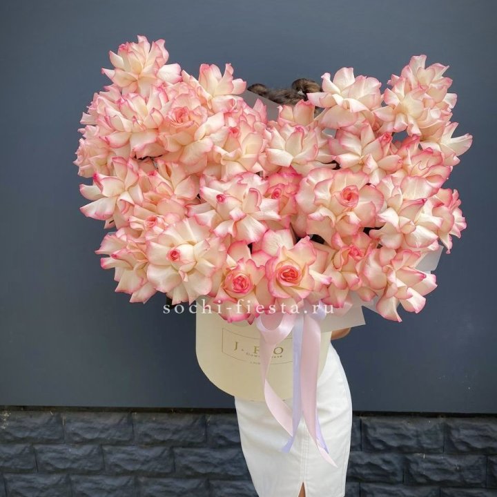 31 французская роза Джумилия в боксе в Астрахани