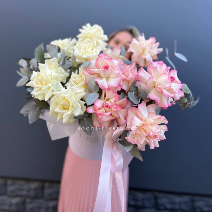 15 Французских роз в боксе в Астрахани