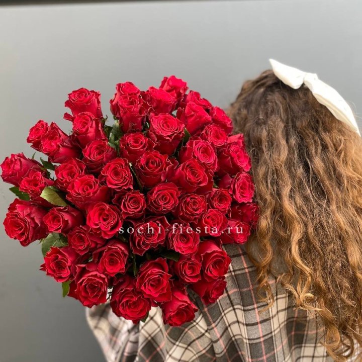 51 красная роза в Астрахани