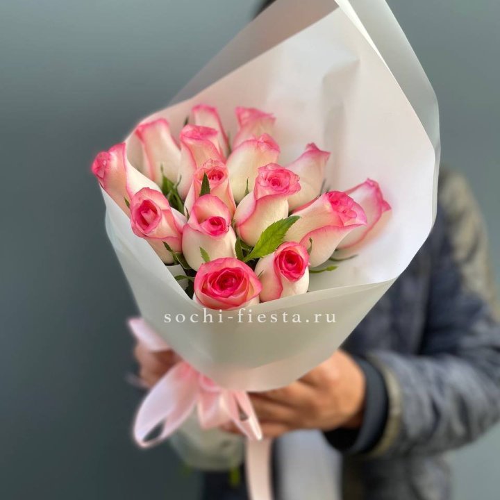 15 роз "Джумилия" в Астрахани