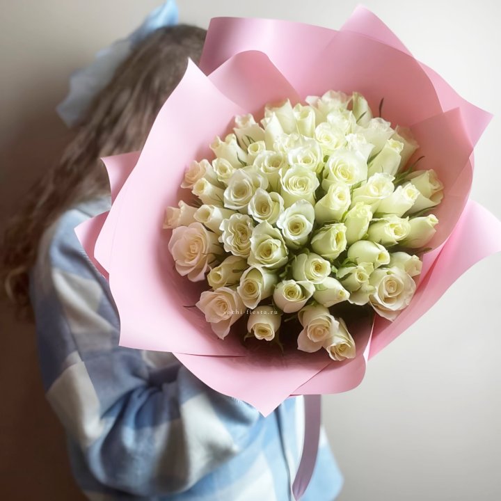 Букет из 51 белой розы (Кения) в Астрахани
