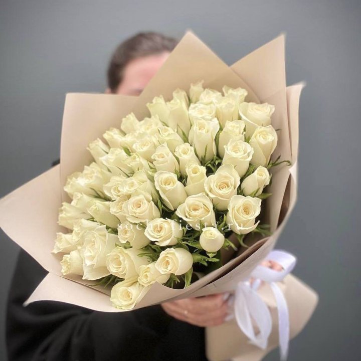 51 белая кенийская роза  в Астрахани