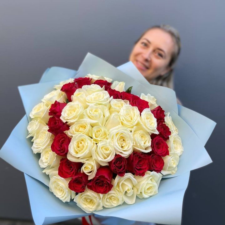 51 роза "Сердце" в Астрахани