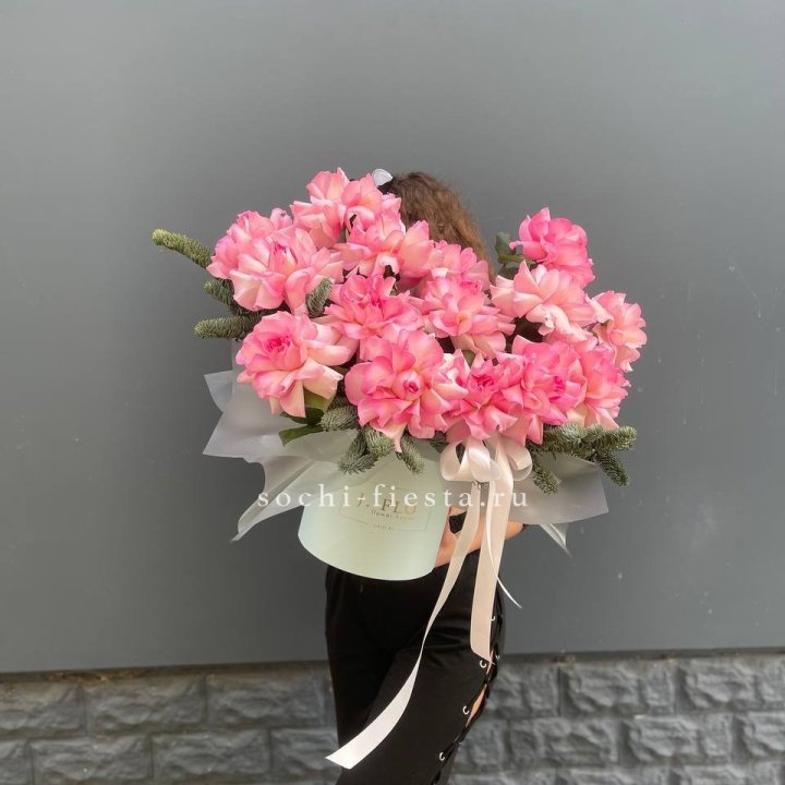 Бокс из 15 французских роз в Астрахани