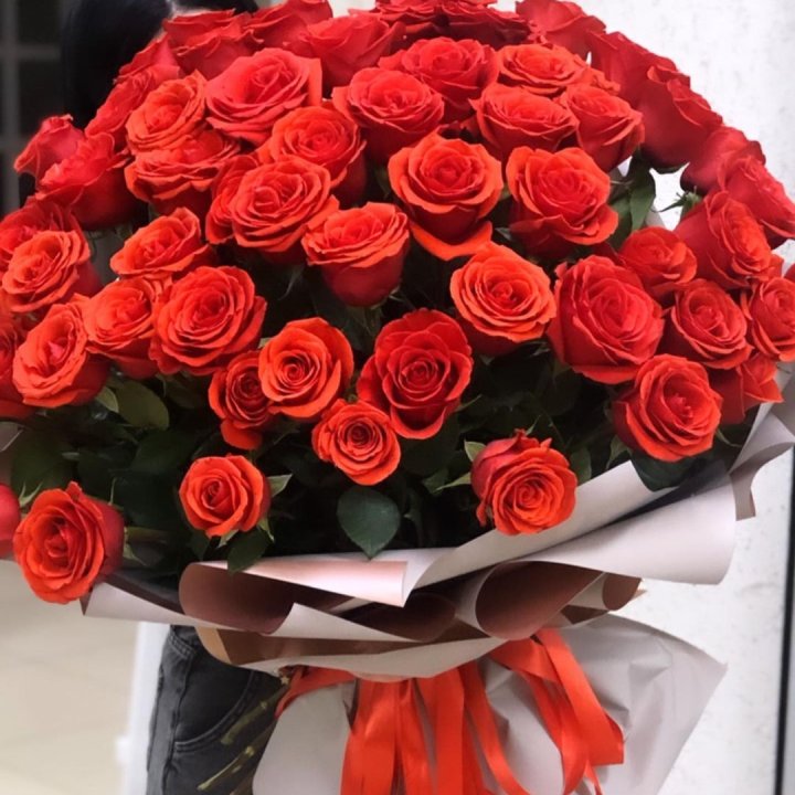 Букет высоких эквадорских роз  в Астрахани