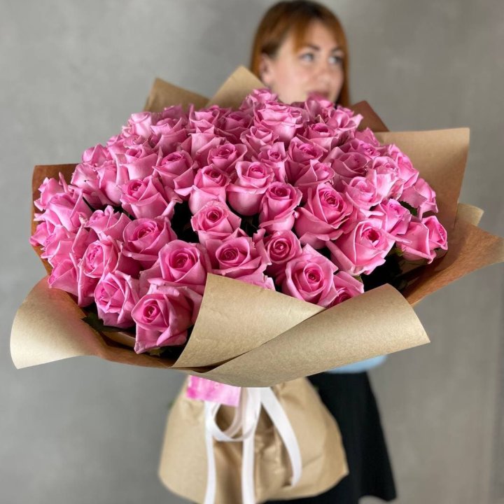 101 розовая роза в Астрахани