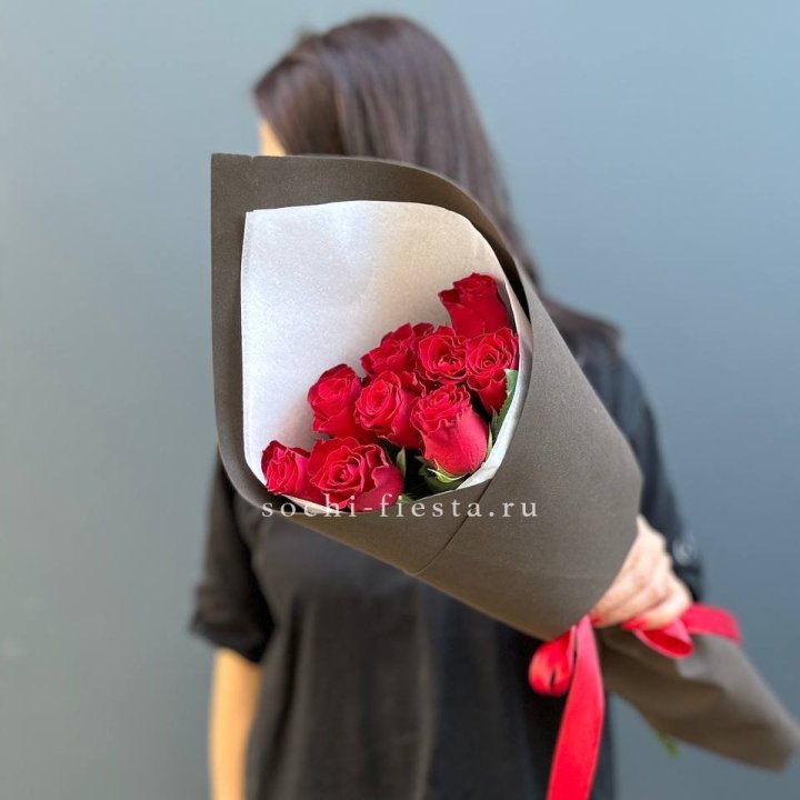 9 красных роз в фоамиране в Астрахани