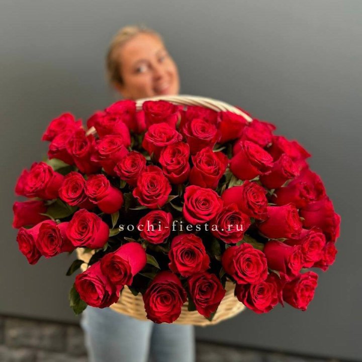 101 красная роза в корзине   в Астрахани