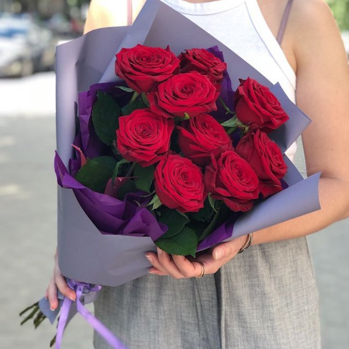 9  красных роз №1 в Астрахани