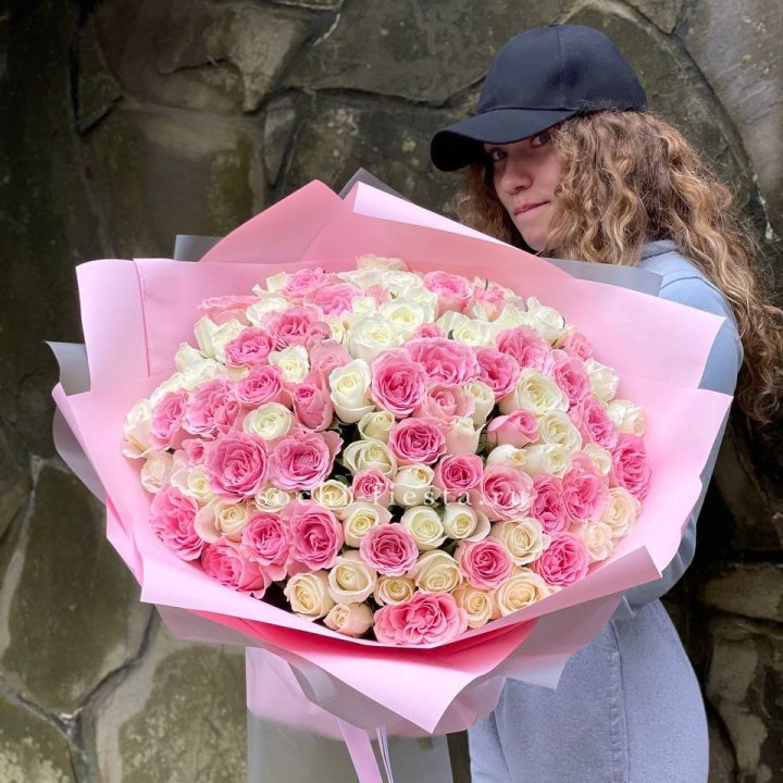 101 роза Миксбери в Астрахани