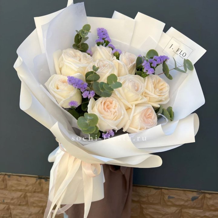 Букет из роз Вайт охара в Астрахани