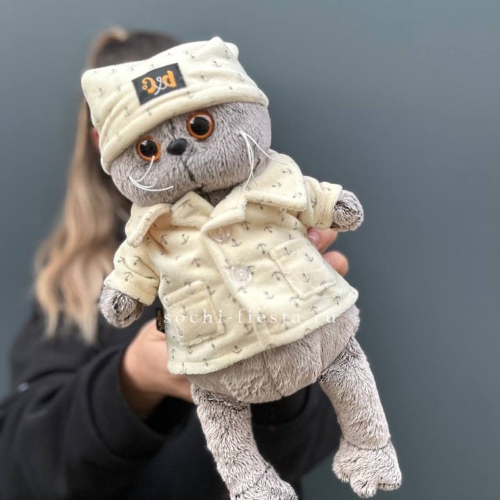 Кот Басик в пижаме в Астрахани