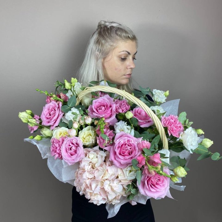 Цветочная корзина № 5 в Астрахани