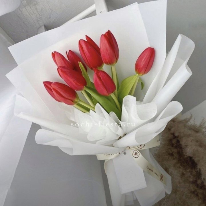 Букет красных тюльпанов в Астрахани