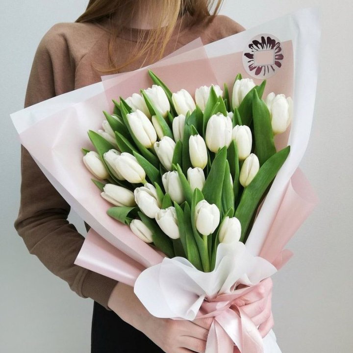 Букет белых тюльпанов "Моника" в Астрахани