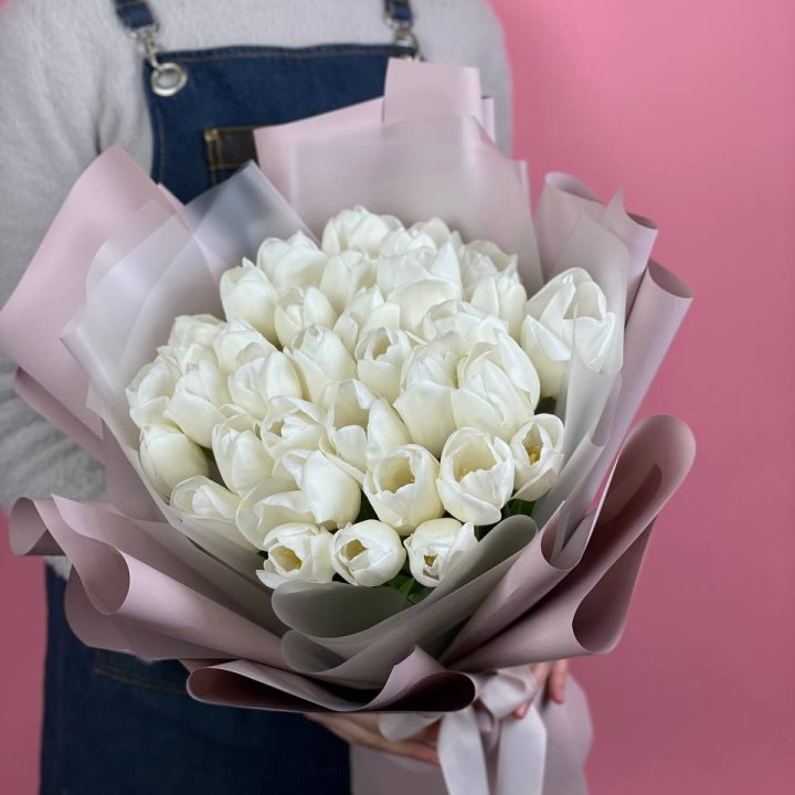 Букет белых тюльпанов "Пур-пур" в Астрахани